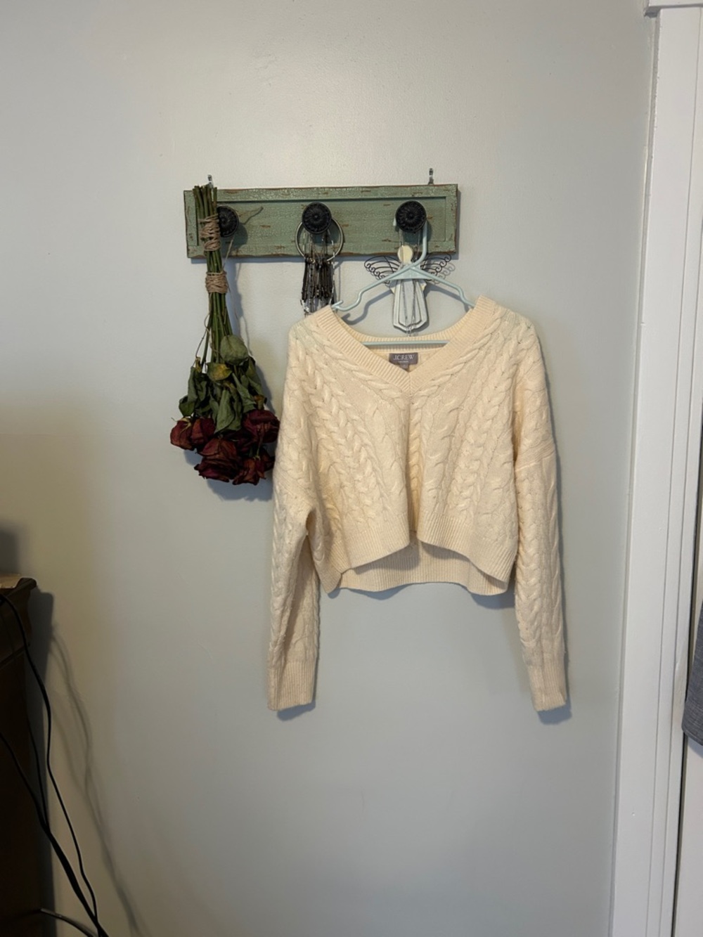 Jcrew Cashmere Cream Cable-Knit V-Neck Cropped Sweater